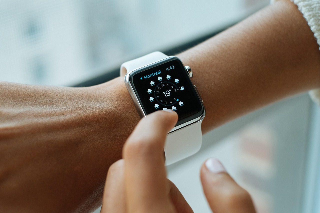 Wearable Technology and Fitness Tracking: A Comprehensive Guide